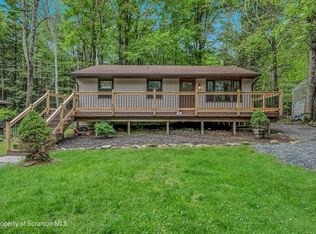 40 Honey Bear Rd, Lake Ariel, PA 18436
