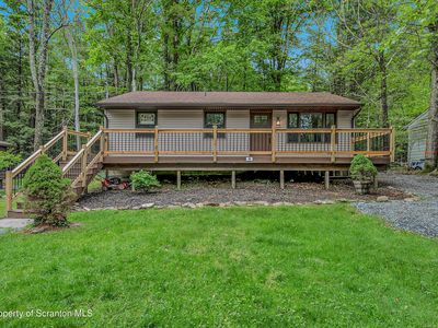 40 Honey Bear Rd, Lake Ariel, PA, 18436