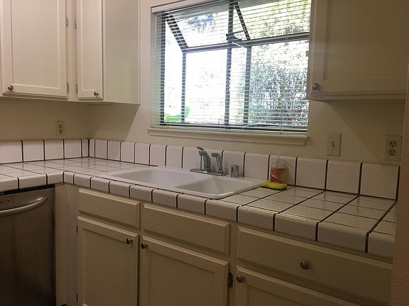 3rd image of 1269 Green Acres Ct