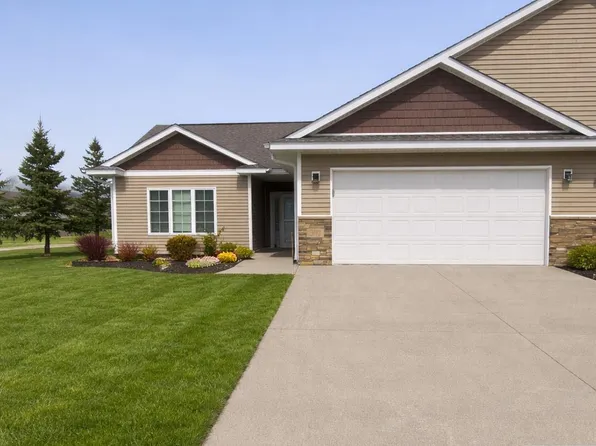 301 Skylark Dr, Mankato, MN 56001