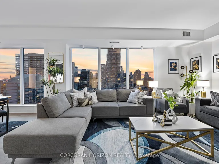 20 Edward St #Penthouse 1 — Photo 13