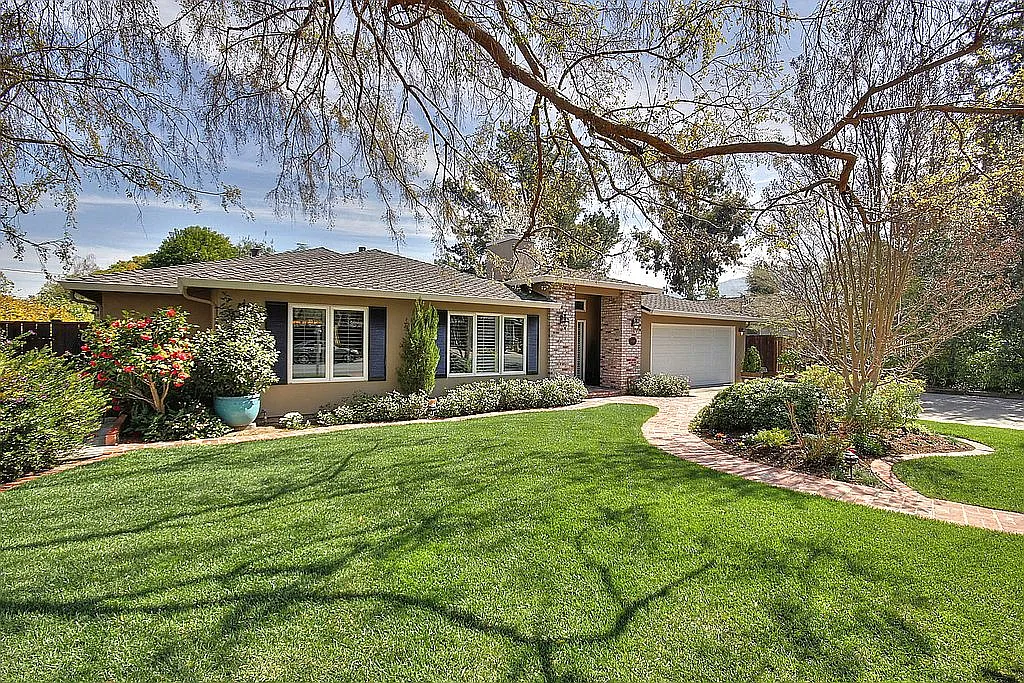 15796 Cherry Blossom Ln photo 1