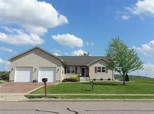 734 Eberlein Dr, Mauston, WI 53948