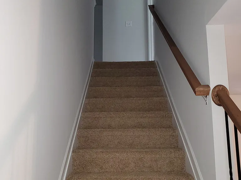 301 Royce Dr — Photo 16