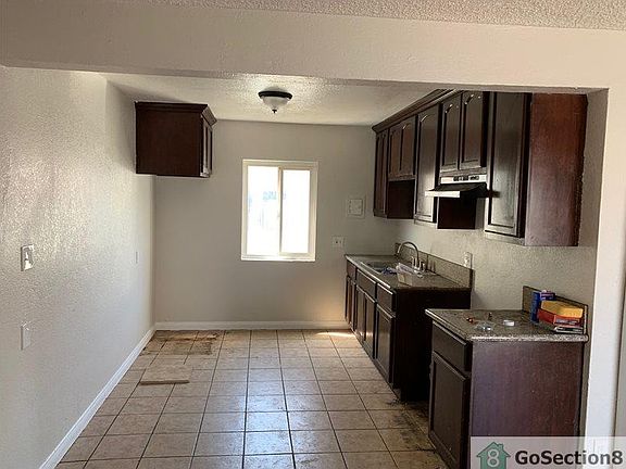 2nd image of 921 E 91st St APT 2