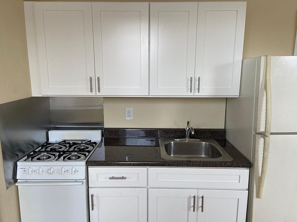 Brand new kitchenette