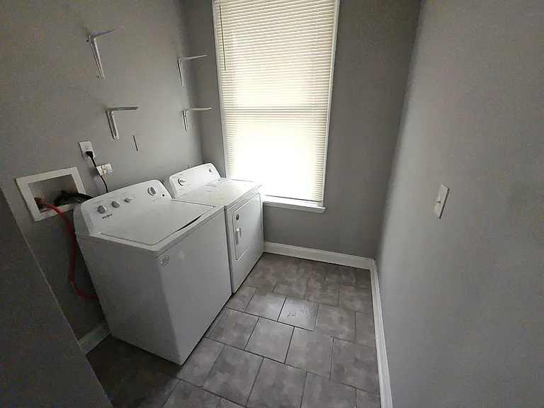 1246 Cleveland St — Photo 10