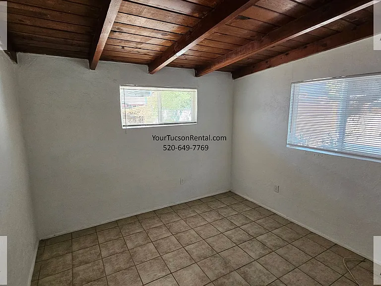Greenlee — Photo 35