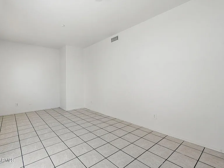 1026 W Libra Dr — Photo 9