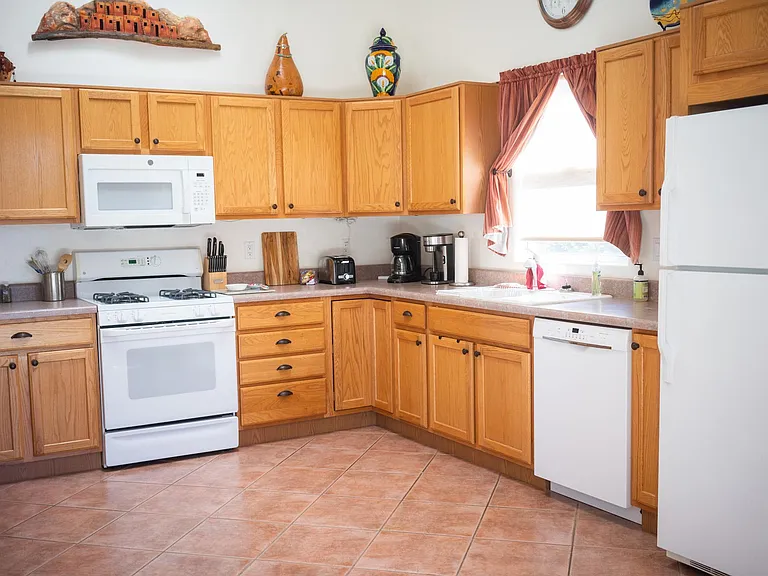 6055 W Ten Star Dr — Photo 8