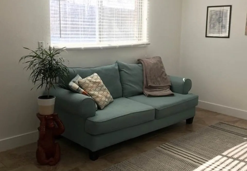 2 bed, 800 sqft, $1,000 — Photo 2