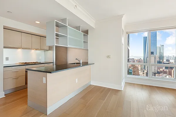Sold by Elegran | media 4