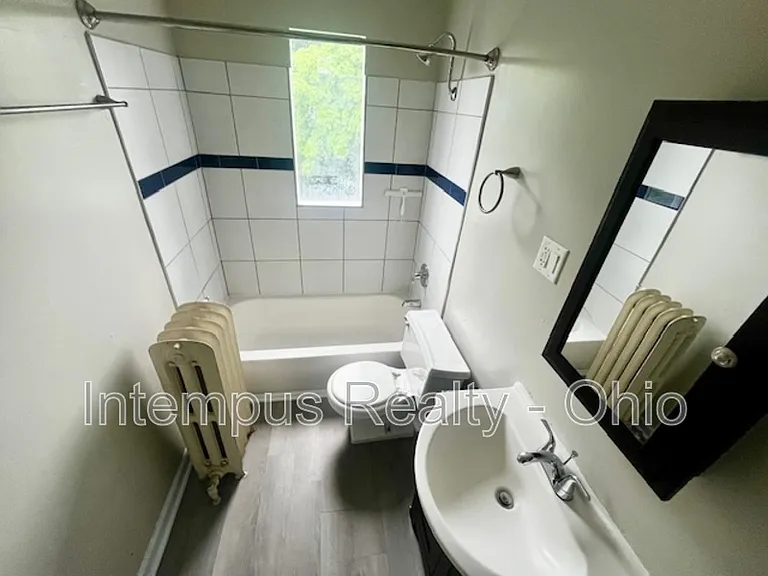 4237 Vine St #3 — Photo 10