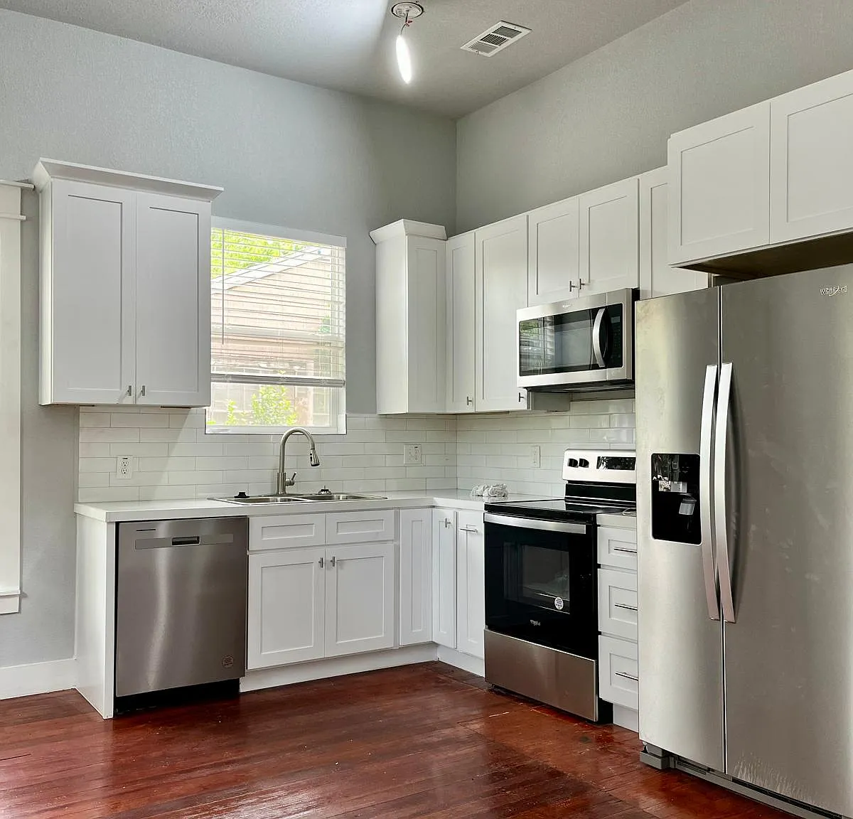 2 bed, 778 sqft, $1,285 — Photo 4