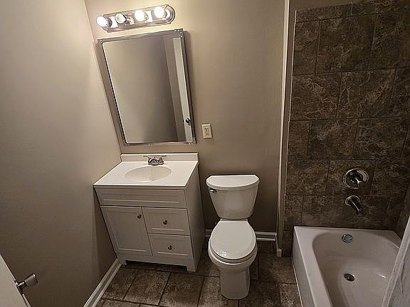 2nd image of 315 Hickory Ln