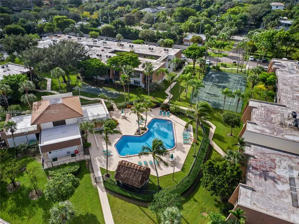 8277 SW 128th St APT 108, Pinecrest, FL 33156