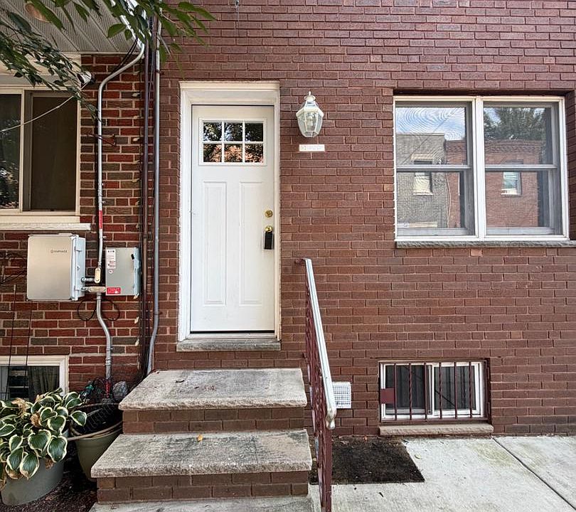 1st image of 1322 McClellan St