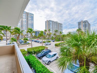 1950 S Ocean Dr APT 2E, Hallandale, FL, 33009
