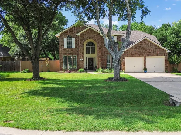 130 Clover Leaf Cv, Buda, TX 78610