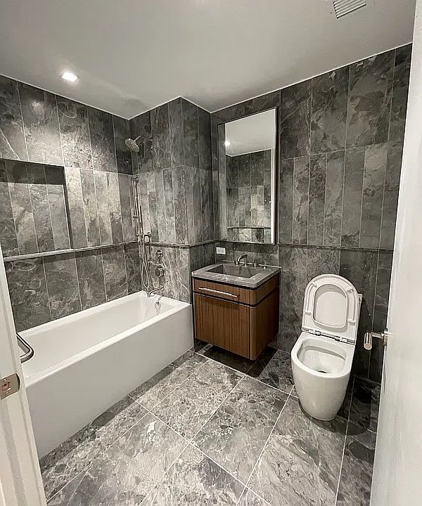 1st image of 208 Delancey St #4D