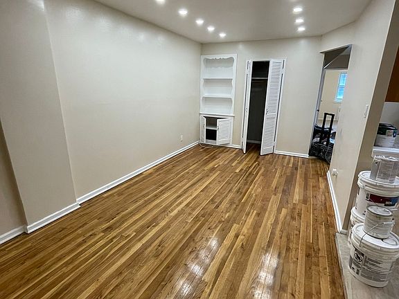 5th image of 1322 E 87th St #6