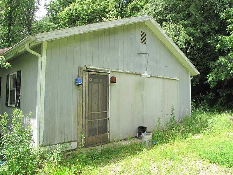 2nd image of 894 Beaver Holw