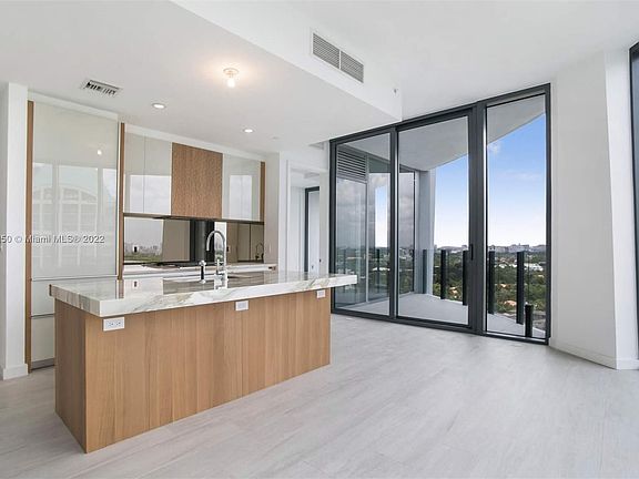 3rd image of 2831 S Bayshore Dr Unit 1405