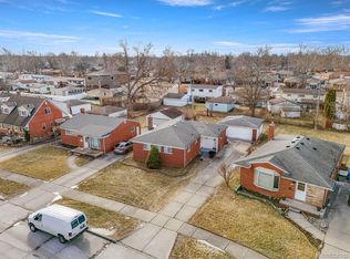 7011 Rosemary St, Dearborn Heights, MI 48127