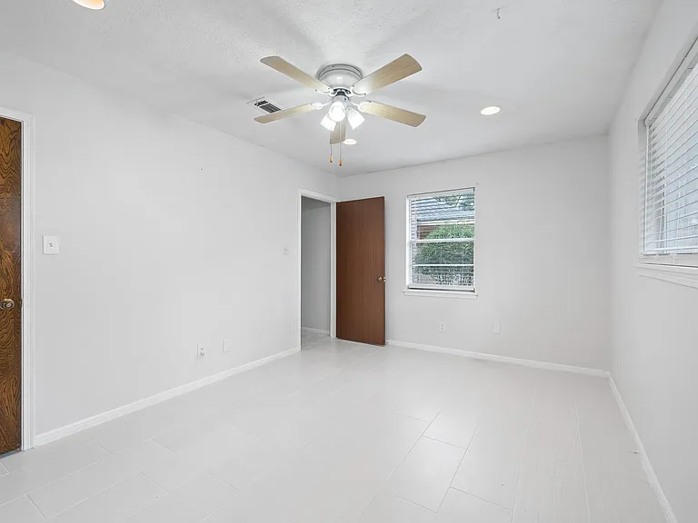 12626 New Kentucky Rd — Photo 12