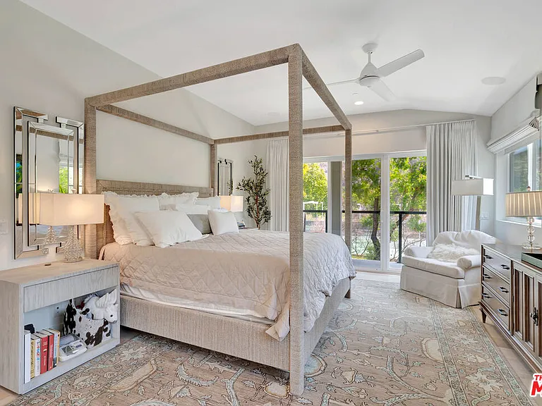 3859 Rambla Pacifico — Photo 17