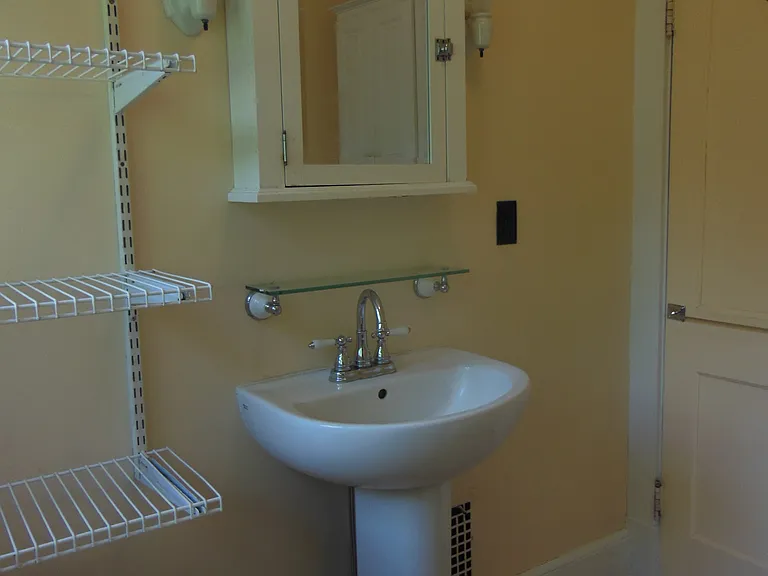 5 Poplar St — Photo 8