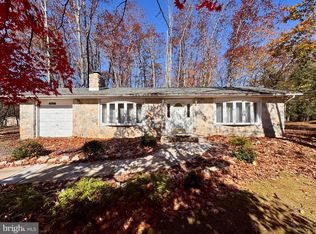 5228 Hummingbird Dr, Pocono Summit, PA 18346