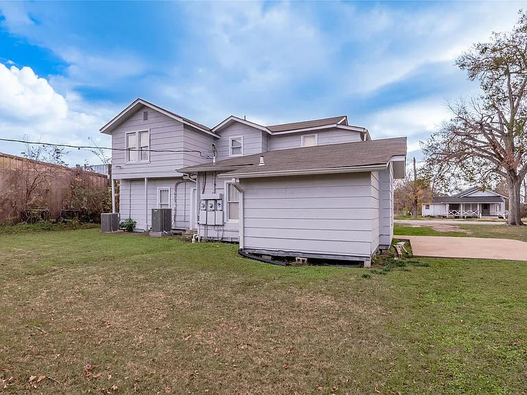 200 W Caroline St #A — Photo 29