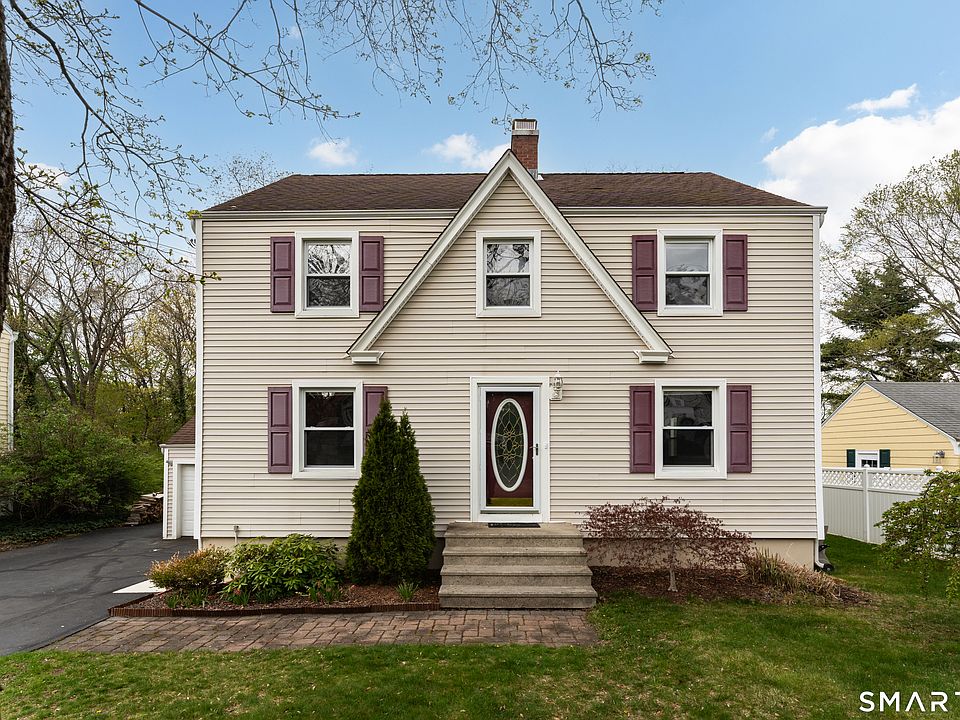 1st image of 7 Van Rose Drive