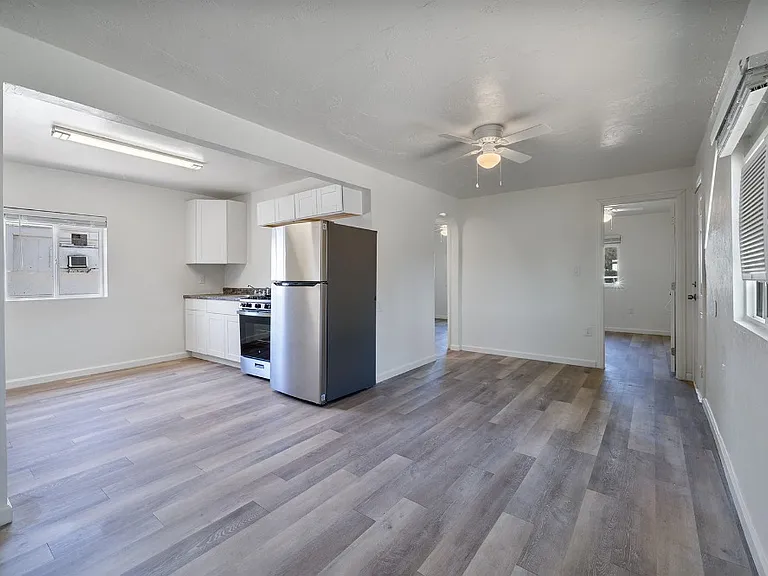 4144 E Lee St — Photo 3
