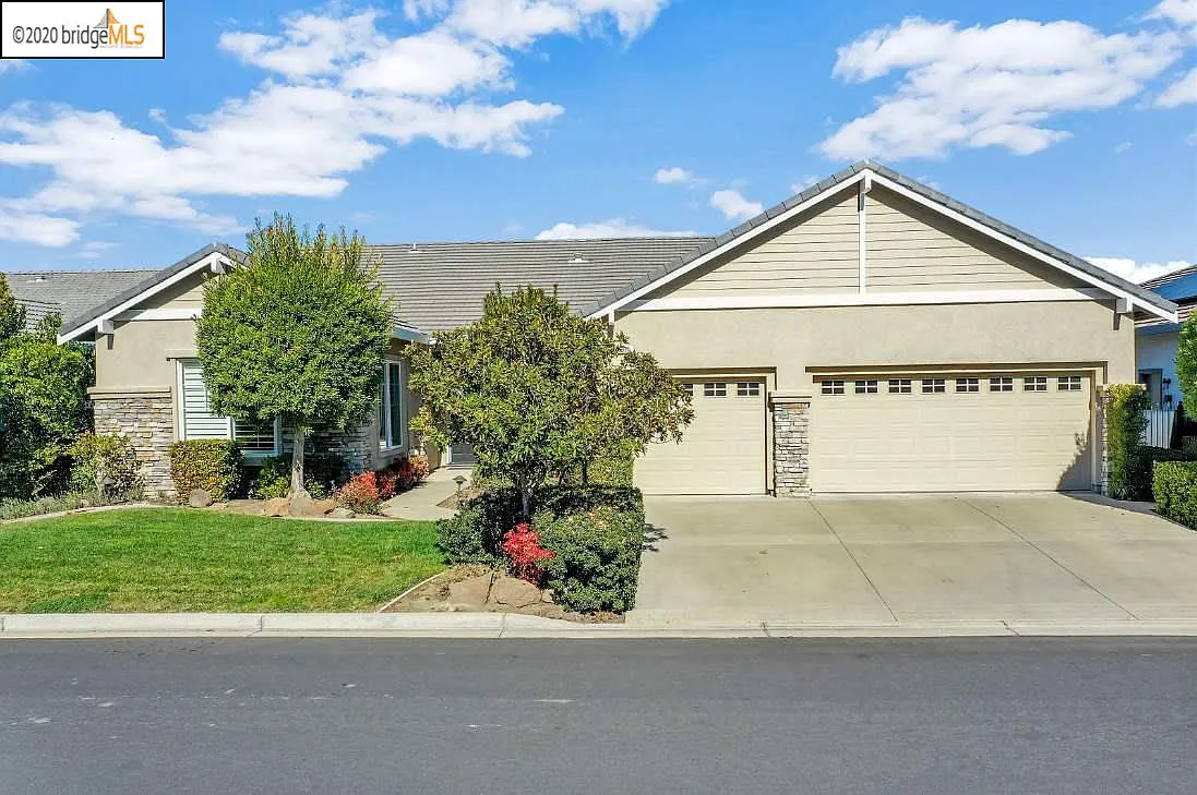 921 Suntan Ln photo 1