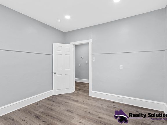 5th image of 419 S White Horse Pike Unit B