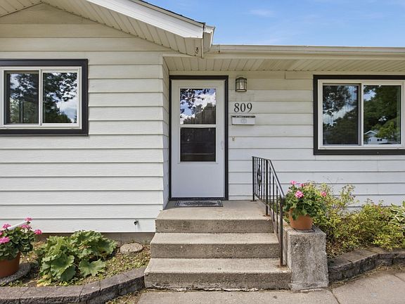 4th image of 809 19th St N