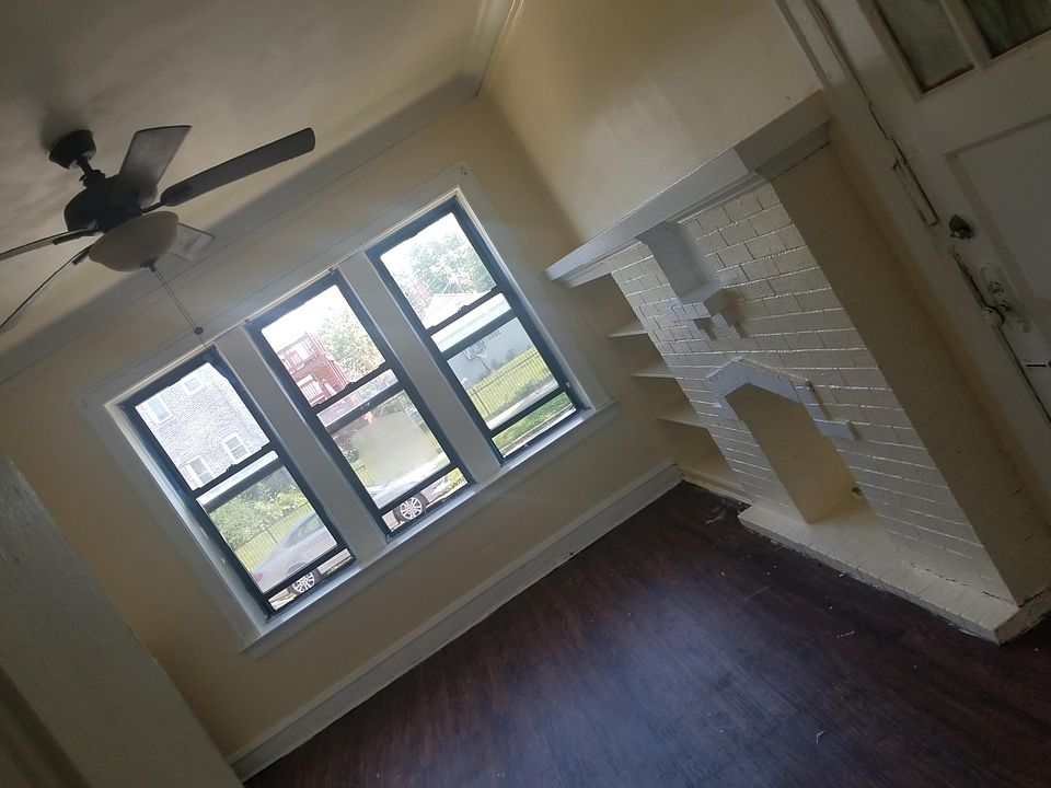 2nd image of 1030 W 78th St Unit 1