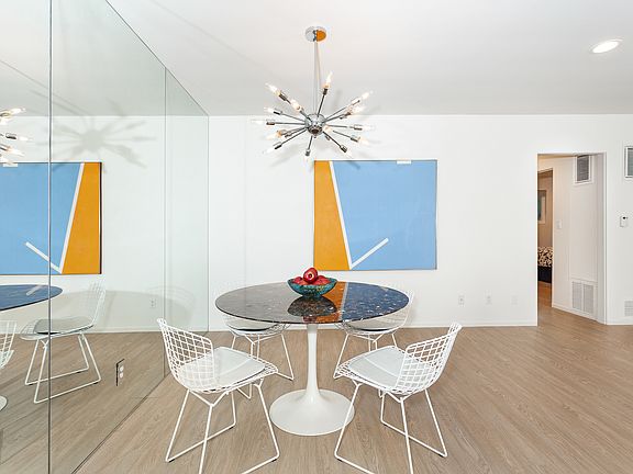 5th image of 938 N San Vicente Blvd #8