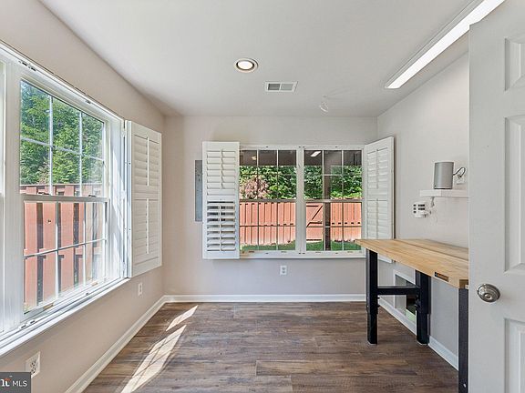 3rd image of 6536 Kelsey Point Cir