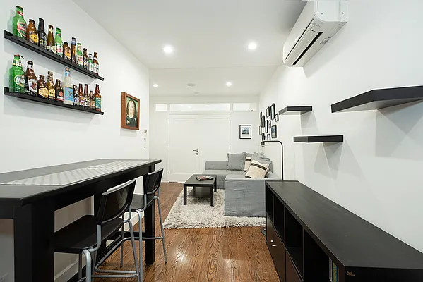 Rented by Living New York | media 9