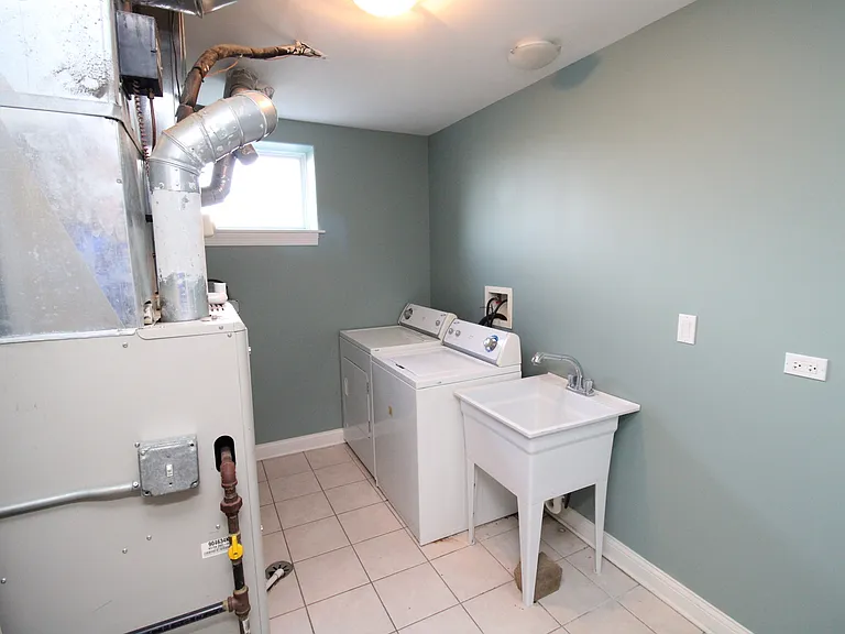 4622 W Schubert Ave #1 — Photo 13