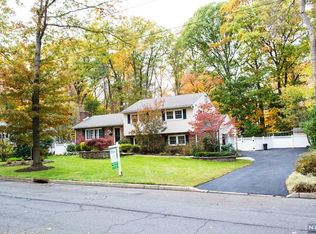 417 Elizabeth Ave, Ramsey, NJ 07446