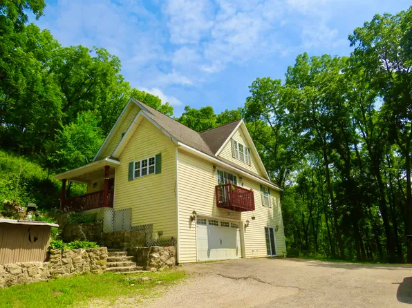 923 N West St, Galena, IL 61036