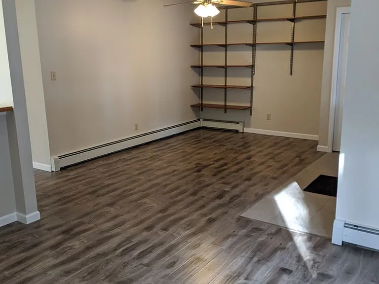 275 Pearl St #9 — Photo 2