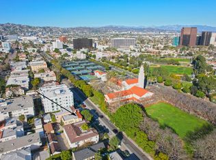 913 S Le Doux Rd, Los Angeles, CA 90035