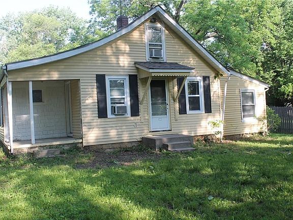 2nd image of 6021 Ballentine St