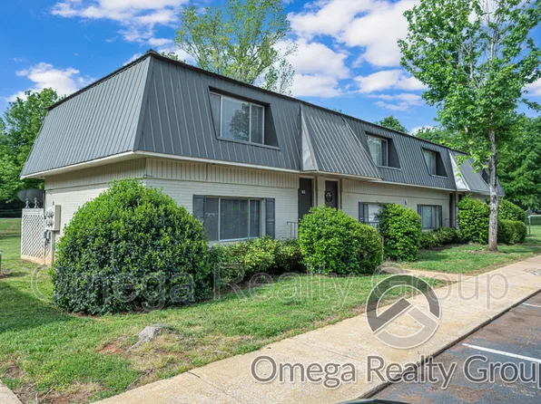 1300 Coosa Pines Dr, Childersburg, AL
