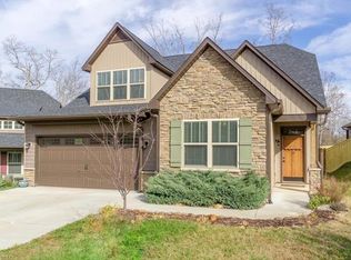 43 Onteora Oaks Dr, Asheville, NC 28803
